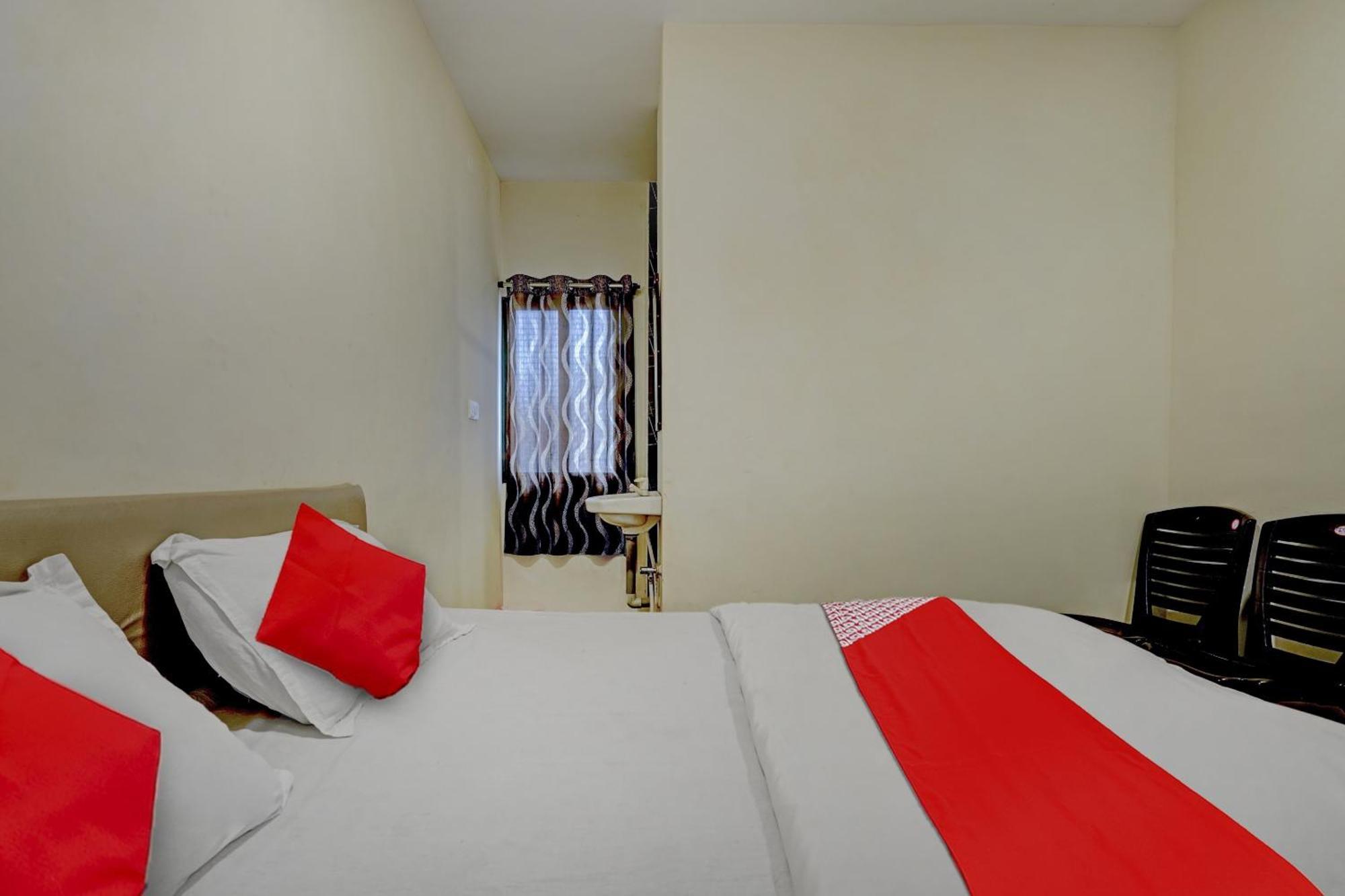 Oyo Flagship The Chirag Resort Bhandāra Buitenkant foto