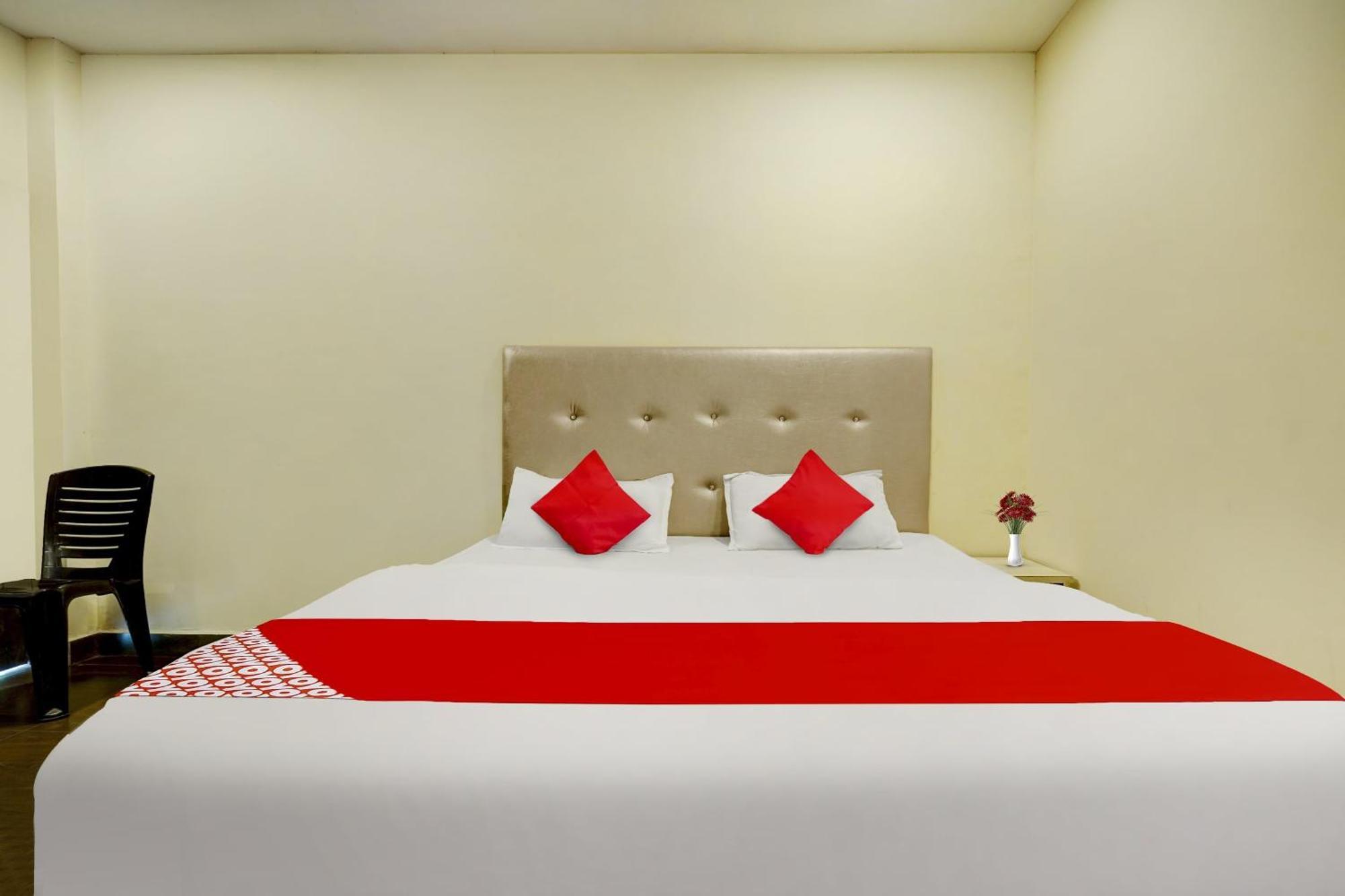 Oyo Flagship The Chirag Resort Bhandāra Buitenkant foto